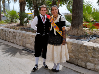 La Pubilla y l'Hereu, vestidos tradicionales catalanes.